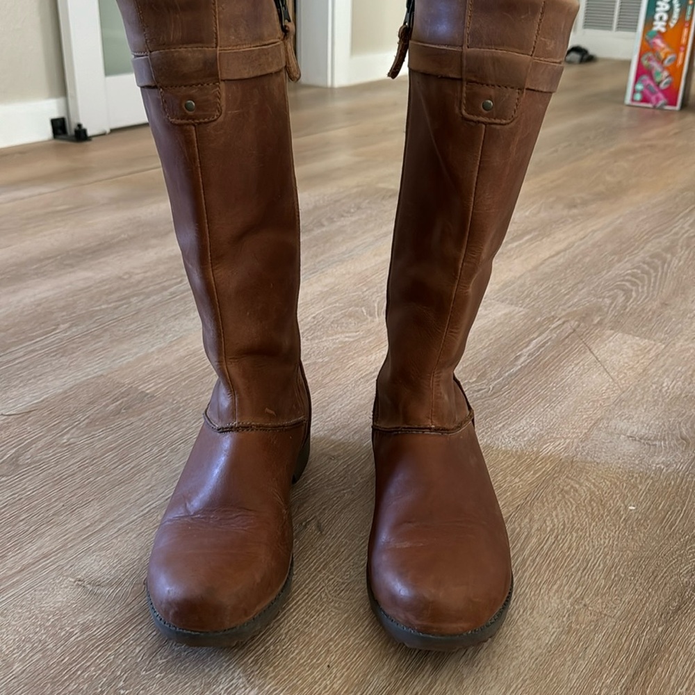 Eddie Bauer Women’s Boots